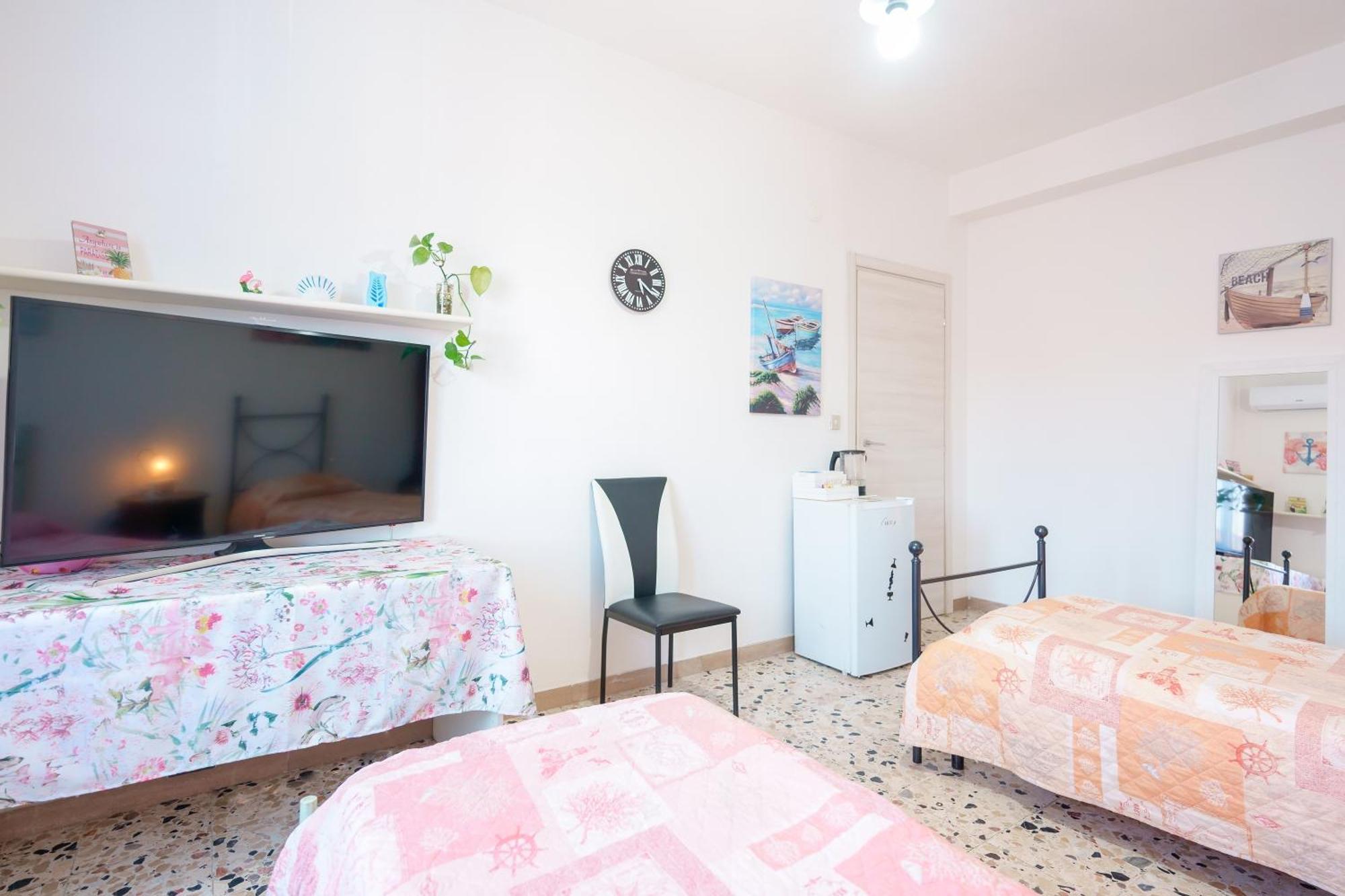 B&B Pothos - Eng Ita - Air Conditioning Wi-Fi Fridge Netflix Local Guide - Aria Condizionata, Frigo, Internet, Guida Locale Cagliari Exterior foto